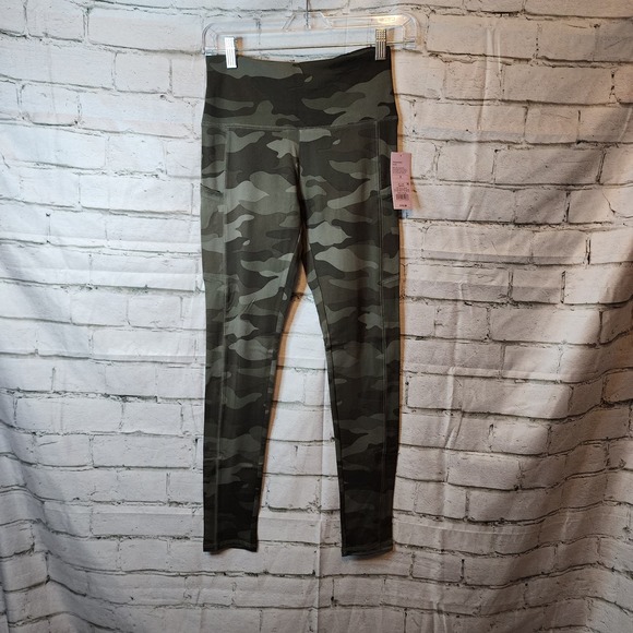 Wild Fable Womens Camo High-Rise Ankle Leggings - Picture 2 of 6
